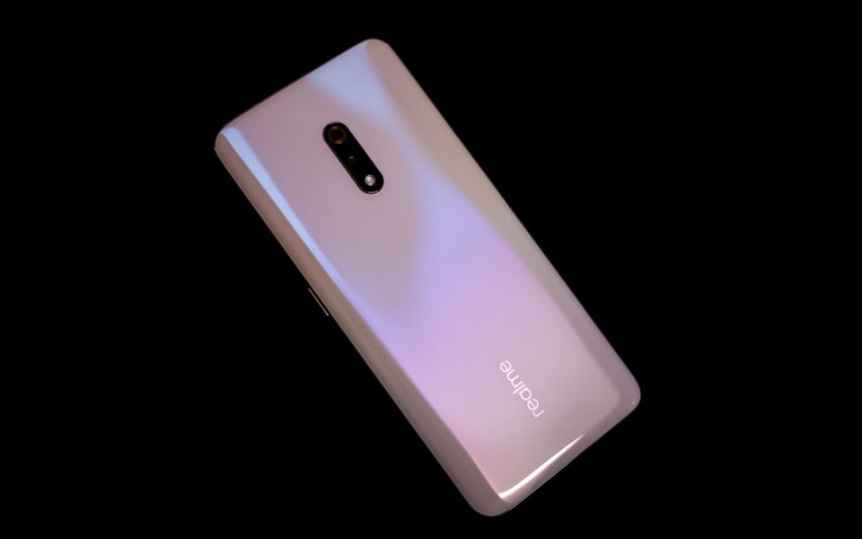 แนะนำ 3 รุ่นโทรศัพท์ Realme สเปกแรง เทียบชั้นตัวท็อป